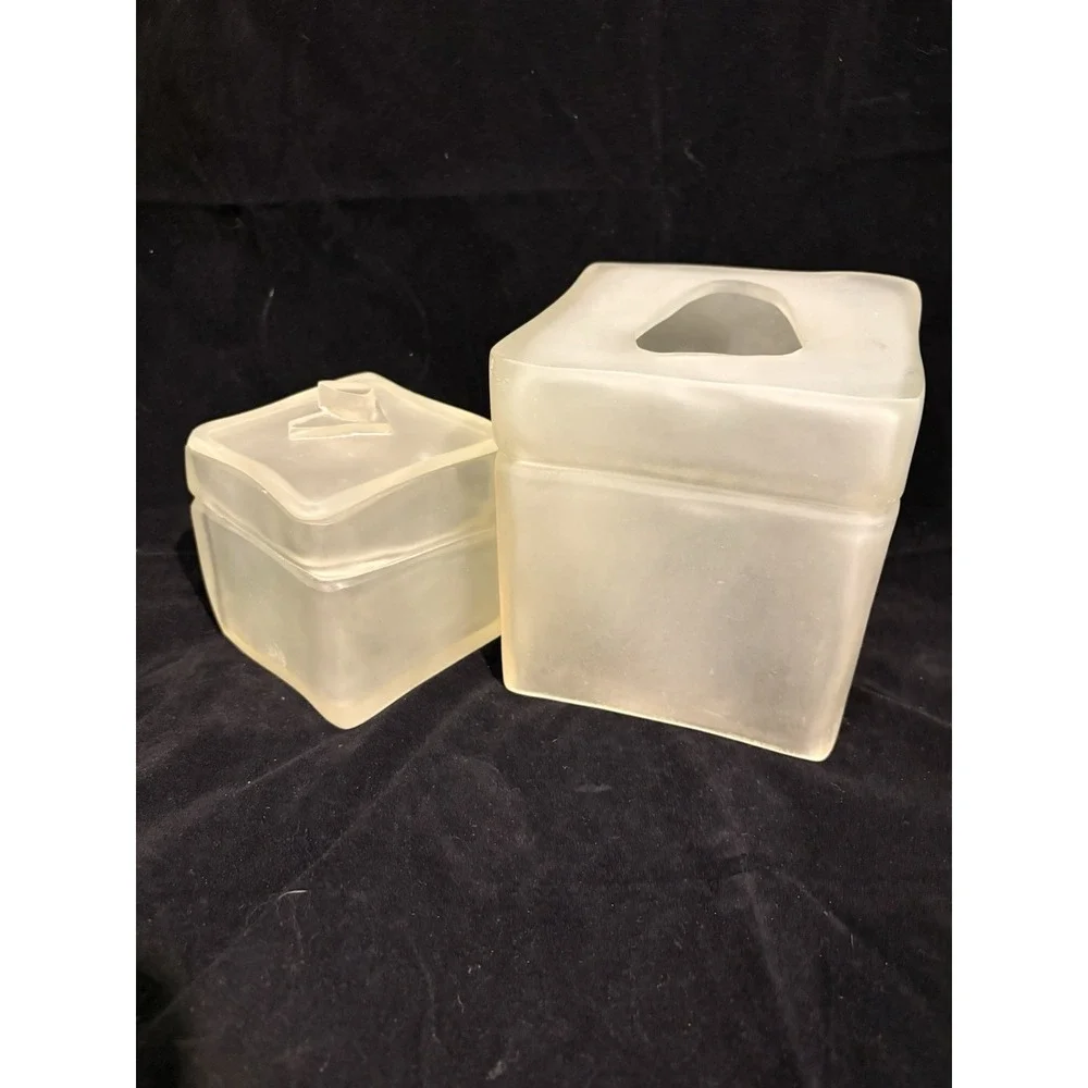 Vintage MCM ? Lucite Tissue box cover canister pale yellow